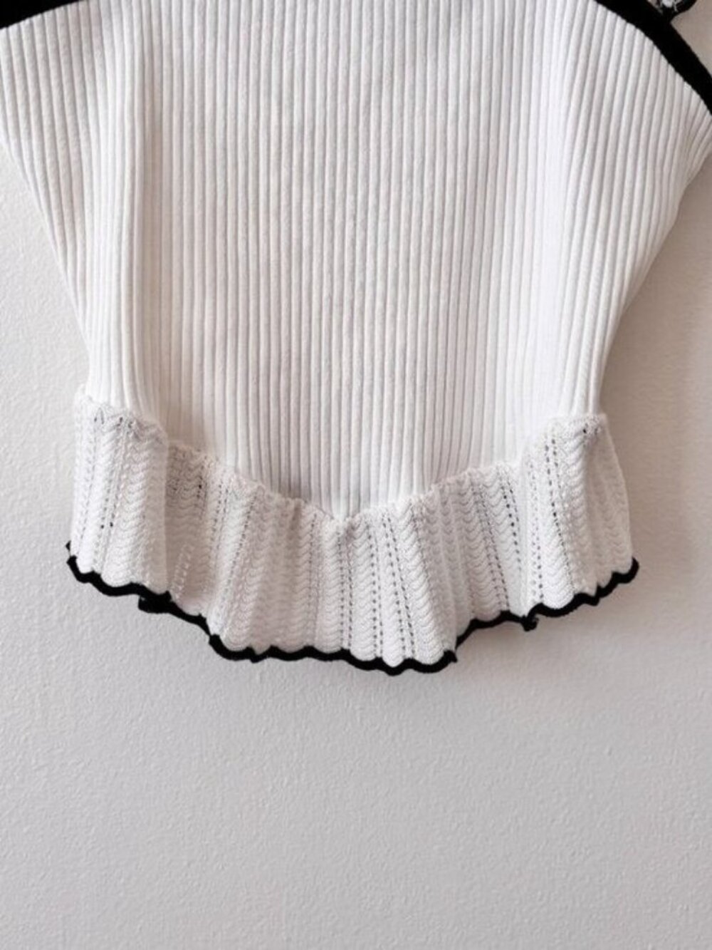 🛍 Zara White Ribbed Ruffle Peplum Top Square Neck Contrast Trim Size L - Picture 6 of 8